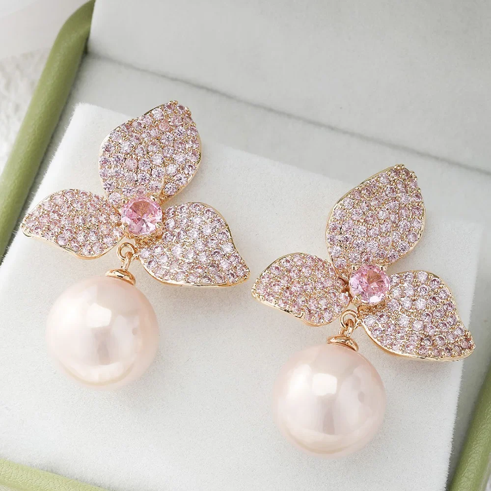 

Soramoore Holiday Jewelry Pearl Pendant Earrings Full Elegant Shiny Cubic Zirconia For Women Bridal Wedding Party Gift Top Sale