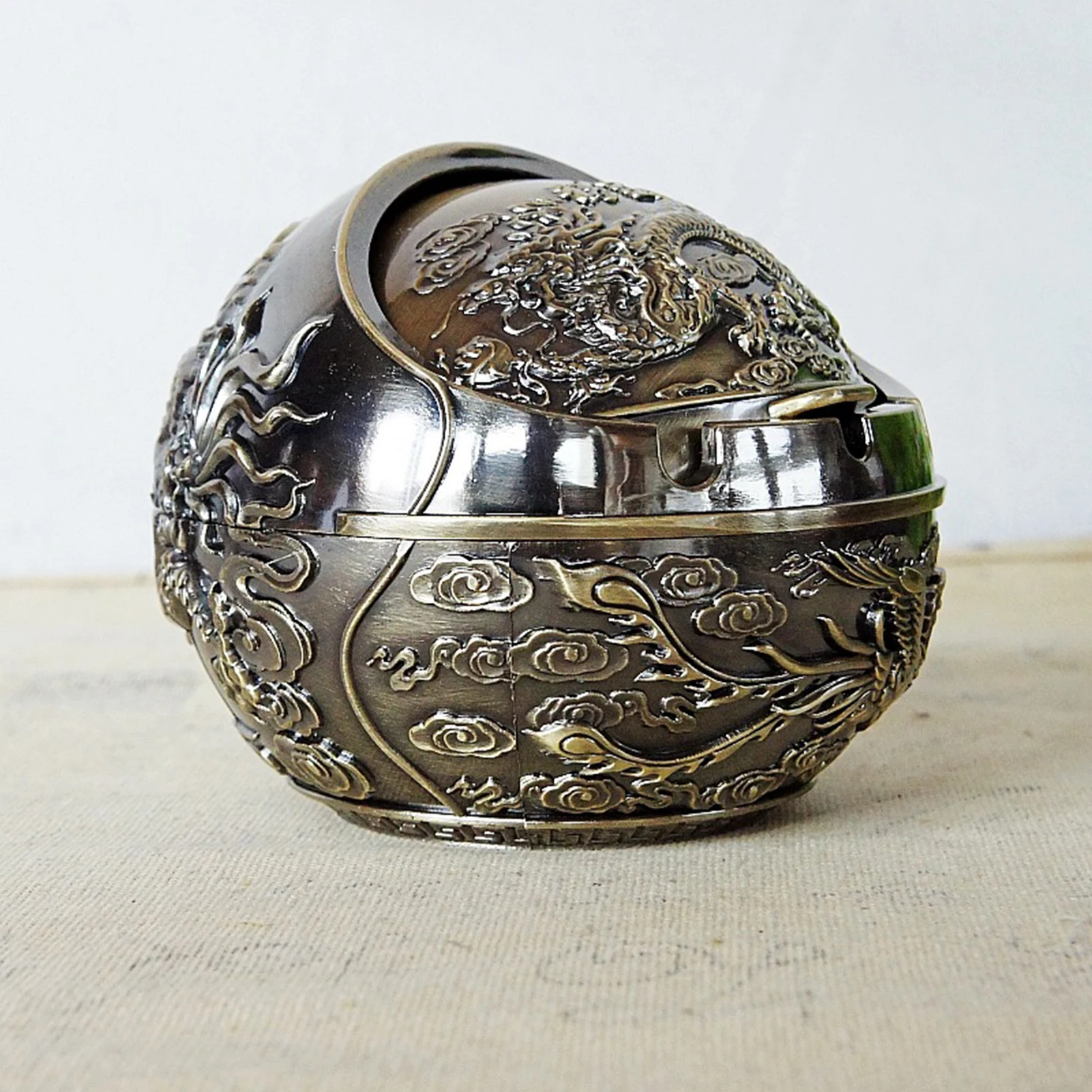Ashtray Electroplated Spherical Dragon Accessory Decorative Art Piece for Home Office Desk Ornament Gift