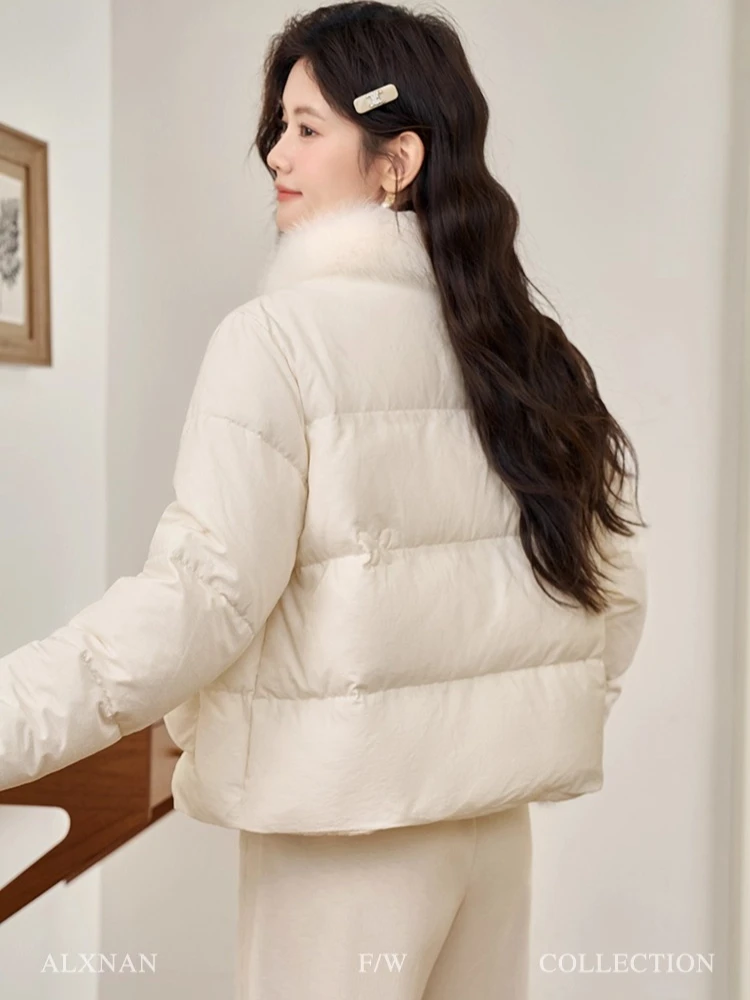ALXNAN Beige Short Down Jacket for Women 2025 Winter New Warm Coats Fur Collar Pearl Buttons Design Elegant Female Jacket L51302