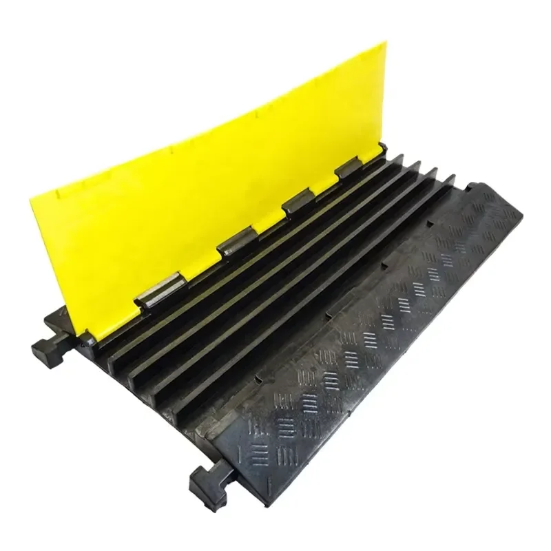 Flexible 90cm 100% Recycled Rubber 5 Channel Heavy Duty Yellow Black Cable Protector Speed Bump Straight Cable Cover