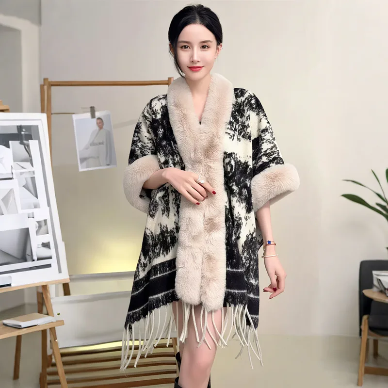 

2025 Winter Plus Faux Fur Collar Shawl Warm Scarf Keep Warm Plush Cape Shawl Women's Outerwear Poncho Long Tassel Cloak