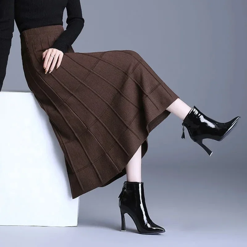 Pop Pop 2025 Autumn Winter New Fashion Comfortable Women's Knitting Half Skirt Slim Fit Loose Temperament Versatile Female Half