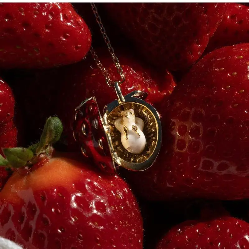 Hidden Hamster Enamel Locket Necklace Mini Animal Opening Closing Pendant Dainty Jewelry for Daily Wear Back to School Gift