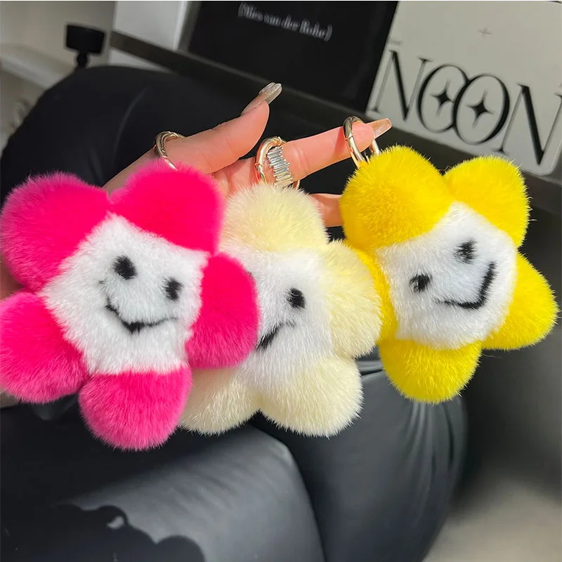 Hot Selling Winter Plush Keychain Cute Rabbit Fur Smiling Star Car Keychain Girl Birthday Gift Pendant Car Decoration Xmas Gift
