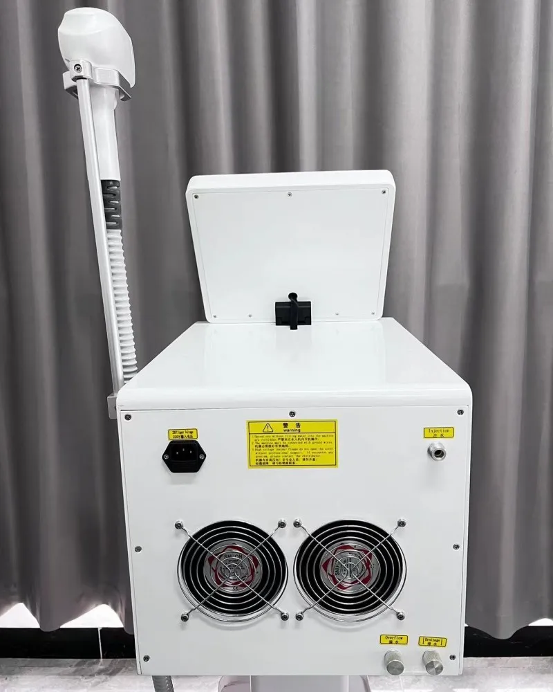 4000W 전문 비침습적 808nm 다이오드 레이저 제모 기계 얼음 티타늄 3 파장 여성을위한 영구 무통