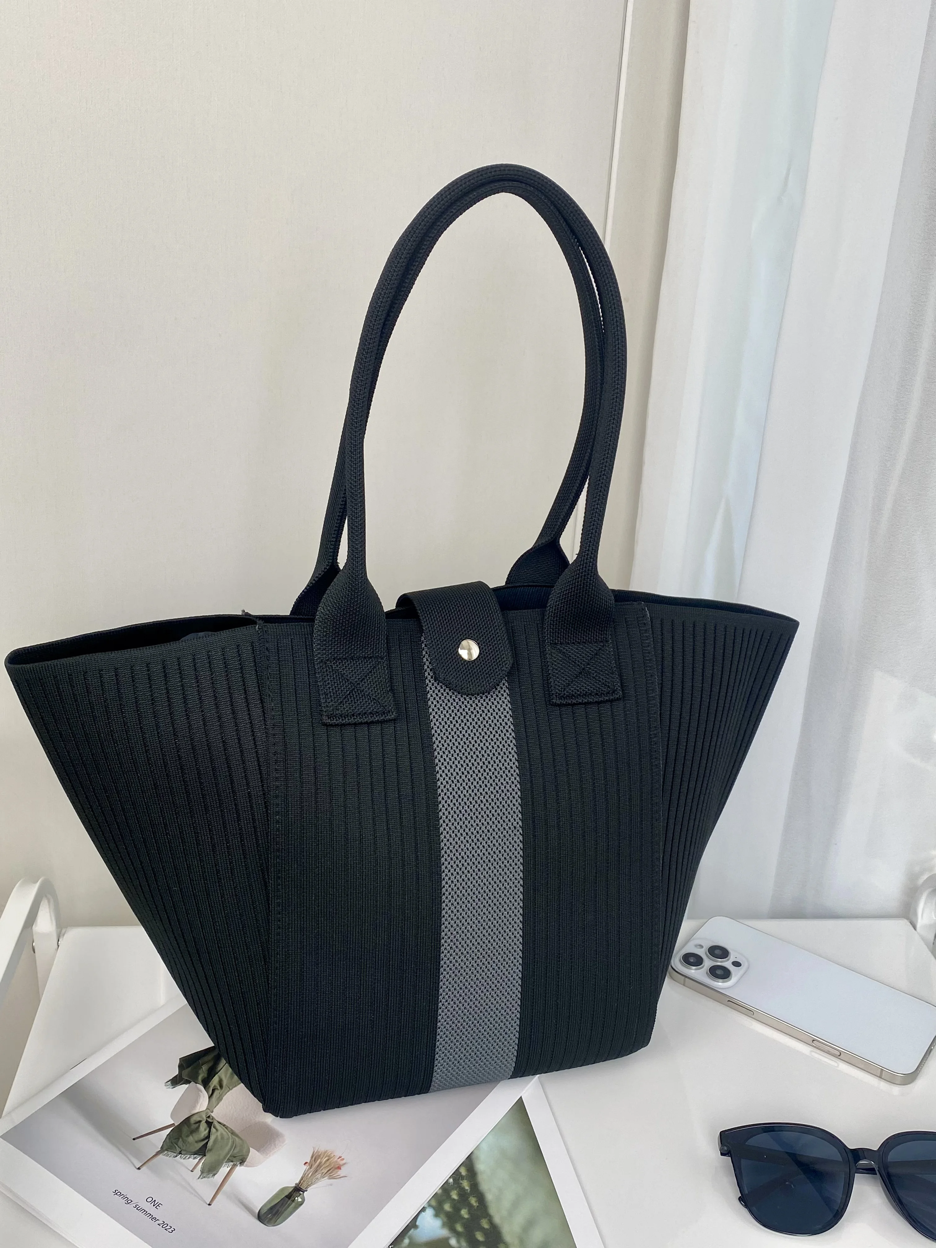 

Ladies' Tote Bag Large Capacity Shoulder Bag Luxurious Handbag Suitable for Shopping Work and Travel