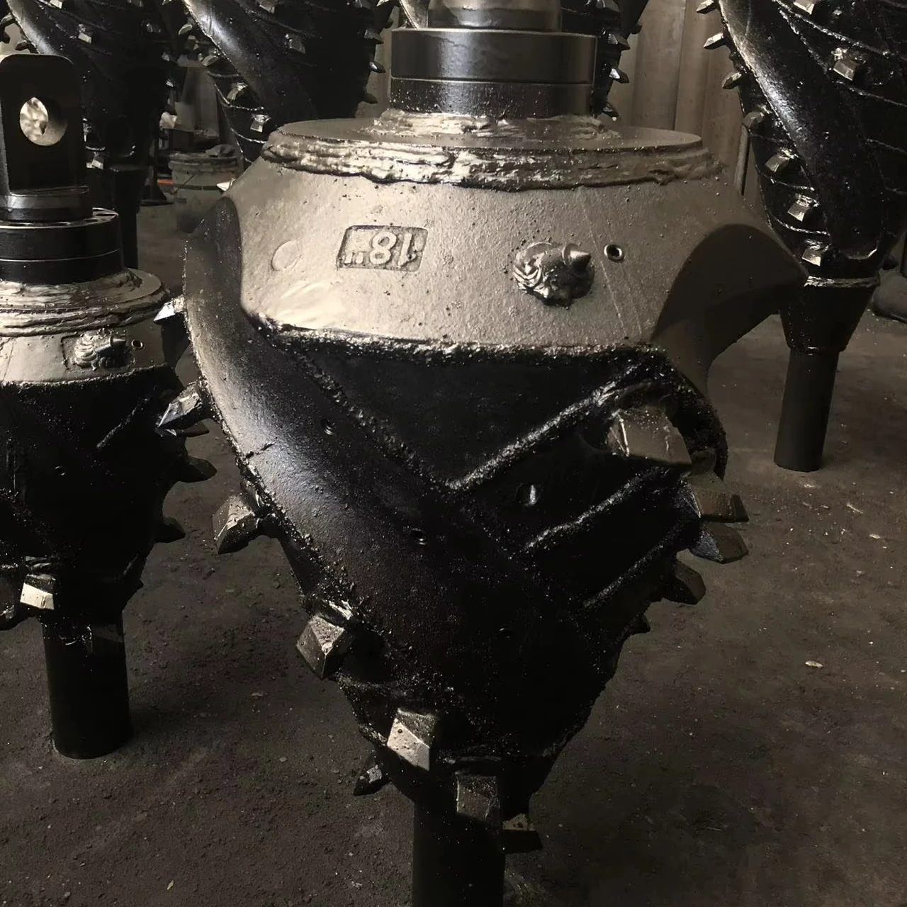 One Piece Fluted Reamer for Smooth Borehole Expansion and HDD Applications