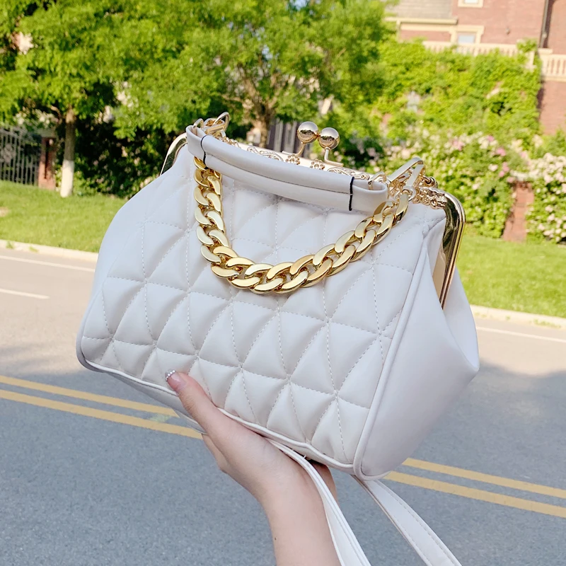 elegant triangular pleats totes bags for women gold chain luxury designer handbag for women women\'s bag 2022 trend crossbosy bag