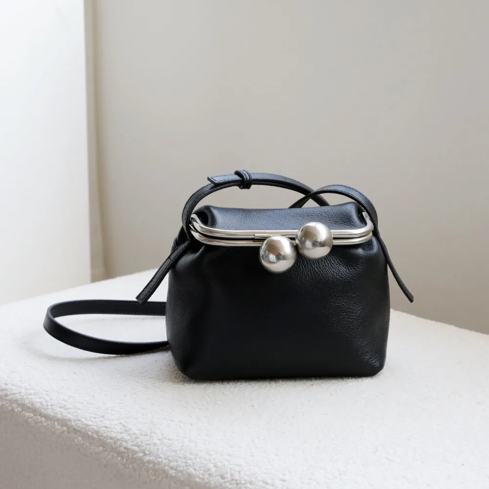 Niche Personalized Design Black First Layer Cowhide Metal Ball Mouth Gold Bag Shoulder Crossbody Leather Clip Bag Women