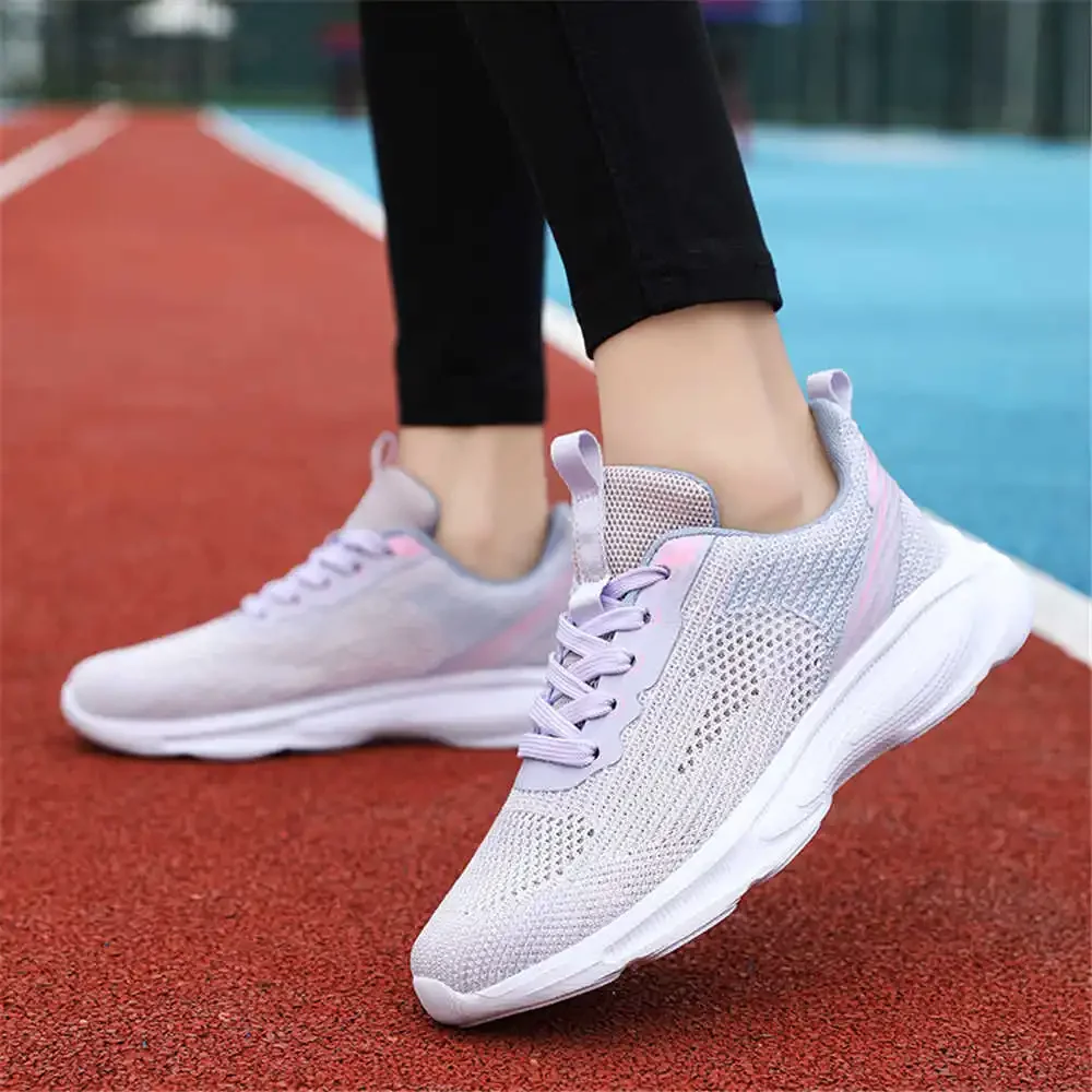 Two Tone Large Size White Trainers Flats Badminton Shoes Men Designer Sneakers Sport Mobile Lofers Vietnam Hand Made