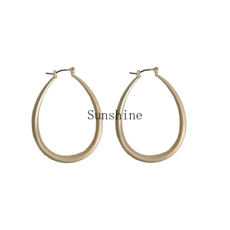 Temperament Versatile Personality Exaggerated Large Circle Hipster Light Luxury Earrings Earrings