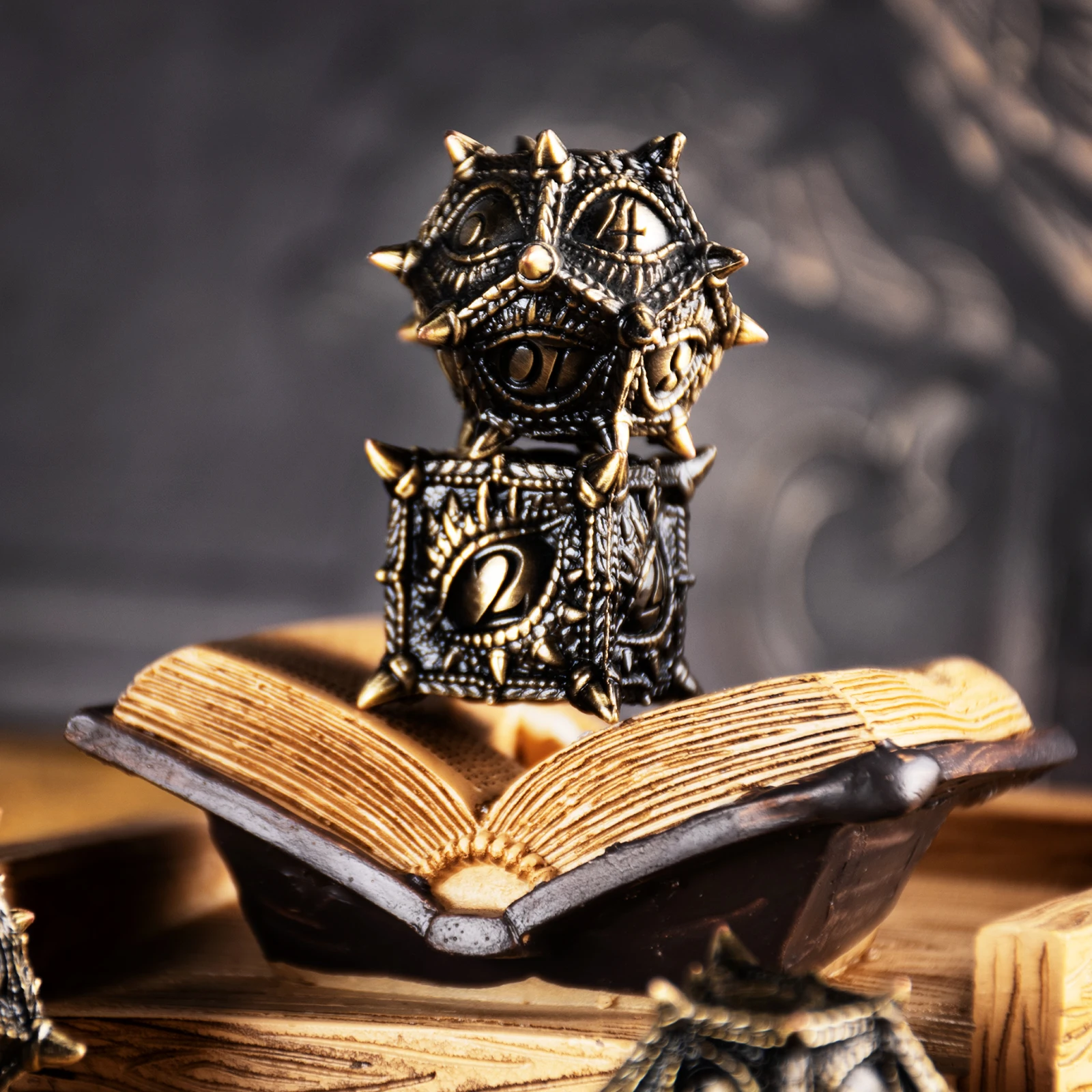 

Metal Cubes Polyhedral Sharp Edge dice Metal dragon dice set For RPG Players Dice Collectors Role Playing Dice D&D Games Dices