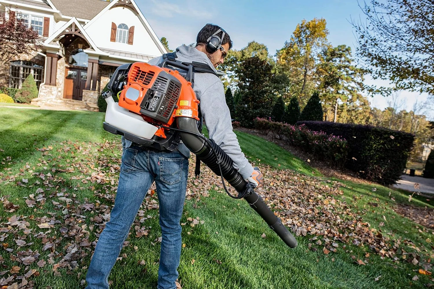 360BT Gas Leaf Blower,   30-N Powerful Clearing Performance and Load-Reducing Harness