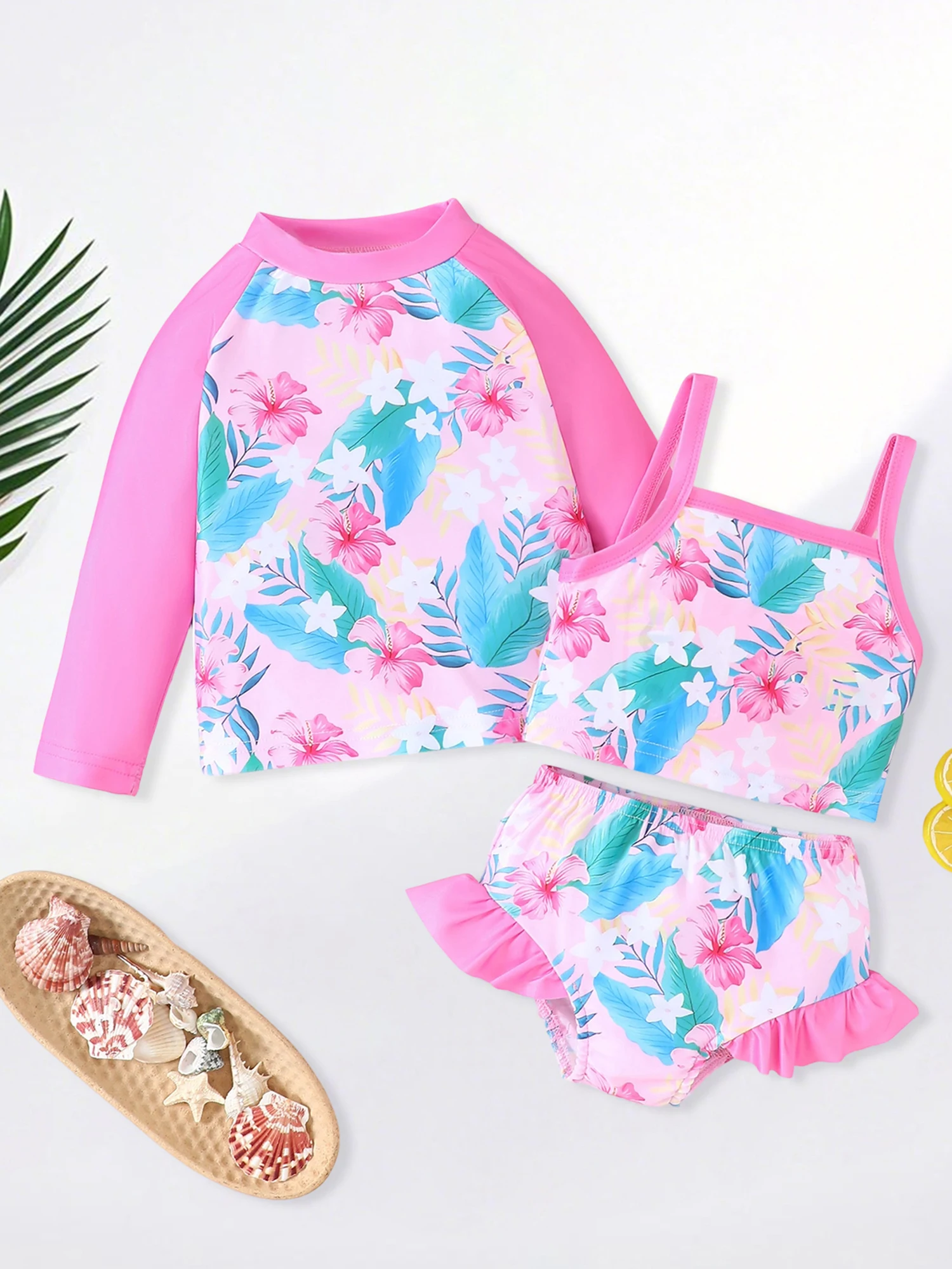 

Комплект купальника из трех предметов для девочек, шорты с рюшами и принтом чешуи русалки и подходящая накидка — летний купальный костюм для