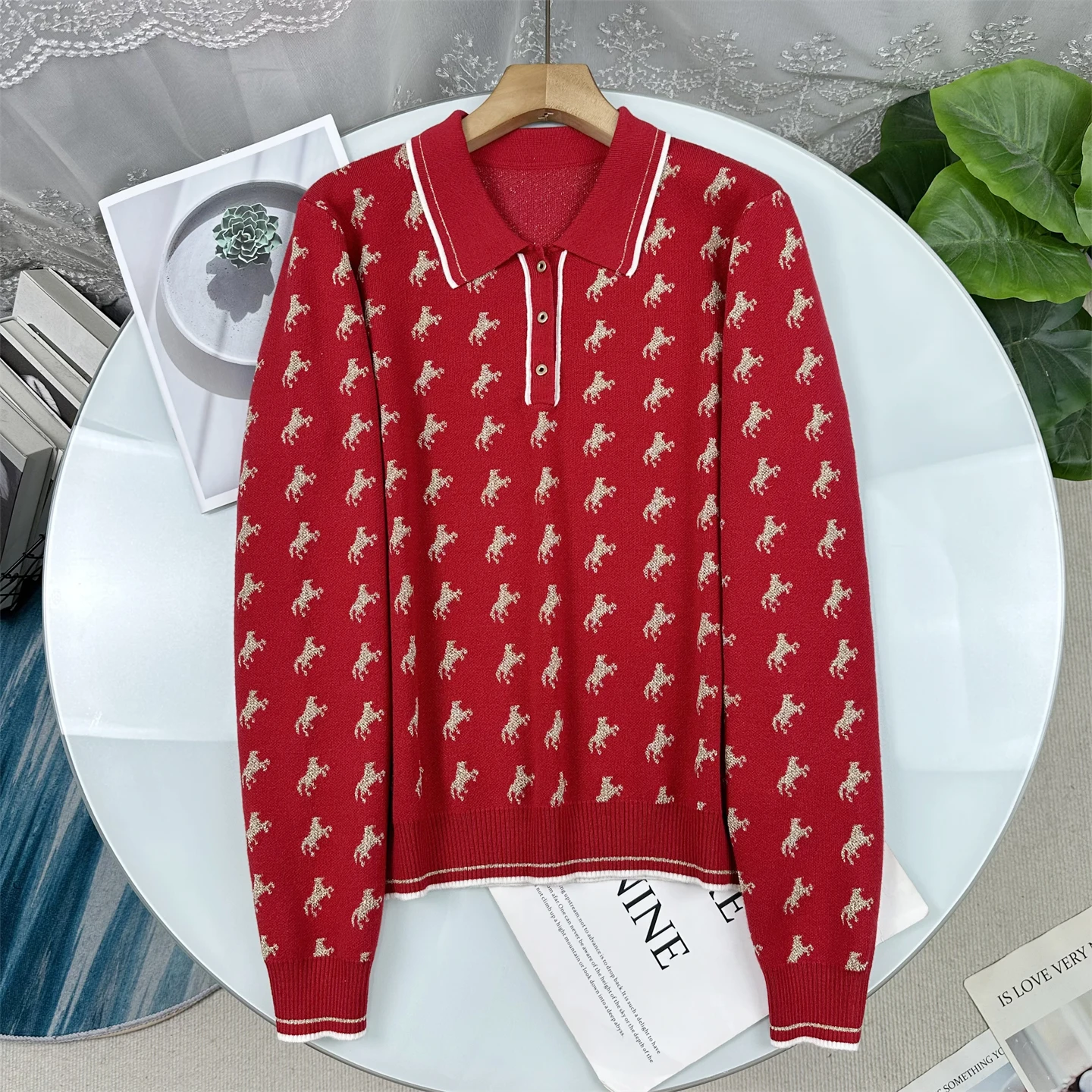 

Новогодний вязаный свитер элегантного стиля с длинным рукавом, отложным воротником, красного цвета с золотой нитью для женщин