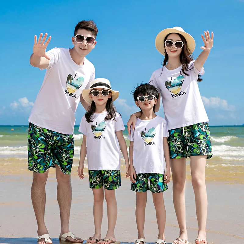 

Family Matching Outfits Summer Beach Set Dad Son Mom Daughter Cotton T-shirt& Shorts Holiday Seaside Matching Couple Clothes