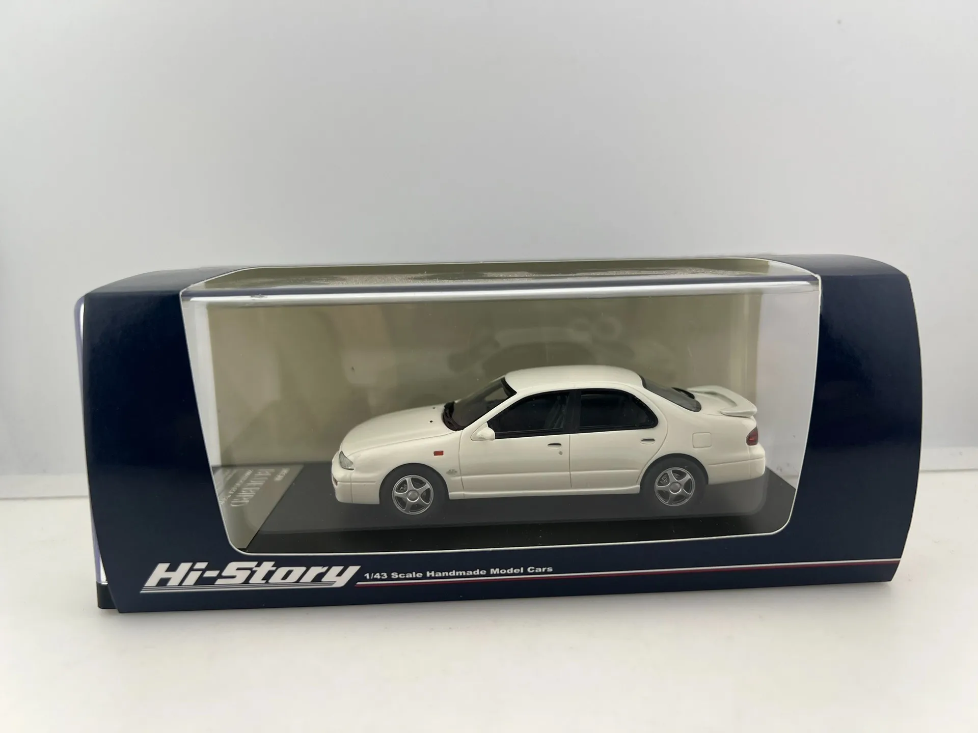 

Flaws Diecast Hi-Story 1/43 Scale 1981 Bluebird 2000 SSS-G ATTESA Resin Car Model Collectible Toy Gift Souvenir Display Ornament