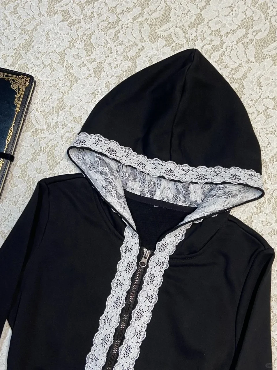 Y2K retro Harajuku style black lace patchwork women's hooded sweatshirt early autumn spicy girl slim fit tops millennium style
