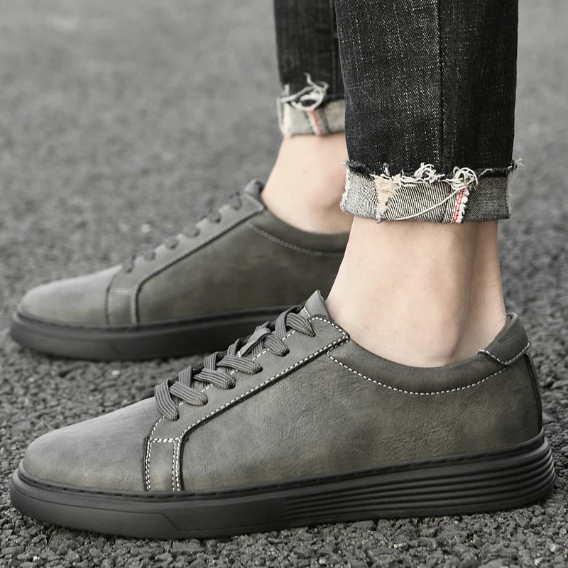 

Classic Leather Shoes for Men lace up oxforda Business Casual Loafers men moccasins