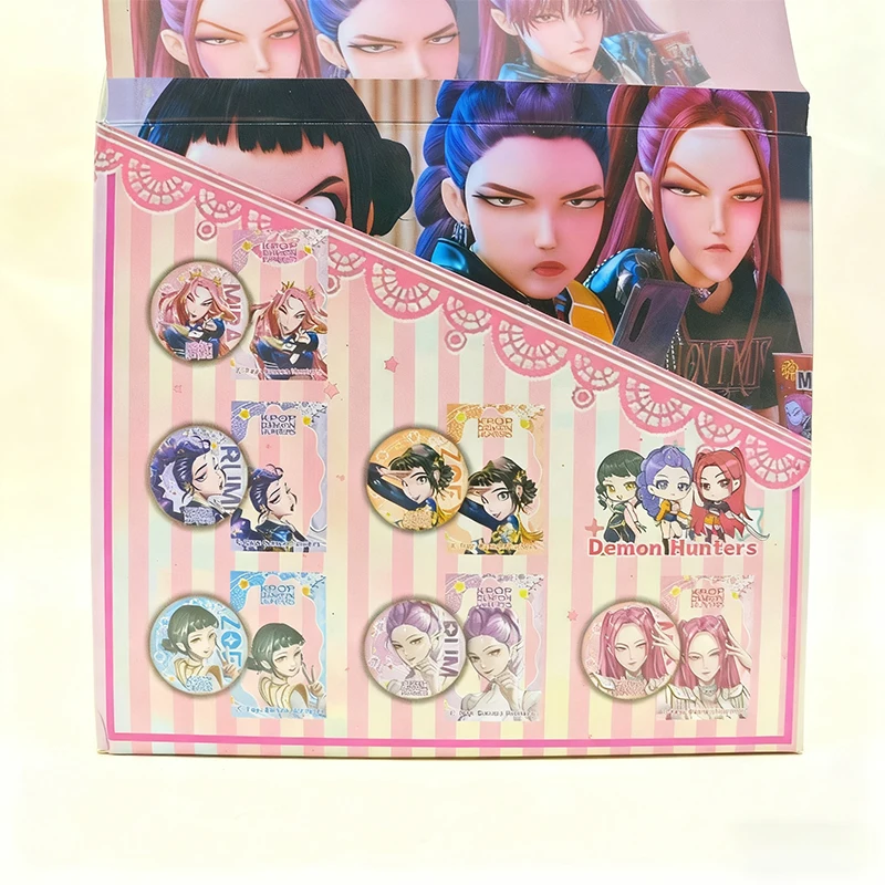 ตราสัญลักษณ์นักล่าปีศาจใหม่ 75 มม. กล่องสุ่ม ตราสัญลักษณ์ส่องแสงดาว แฟลชการ์ด กล่องลึกลับ อุปกรณ์คอสเพลย์ ของสะสมสำหรับแฟนๆ