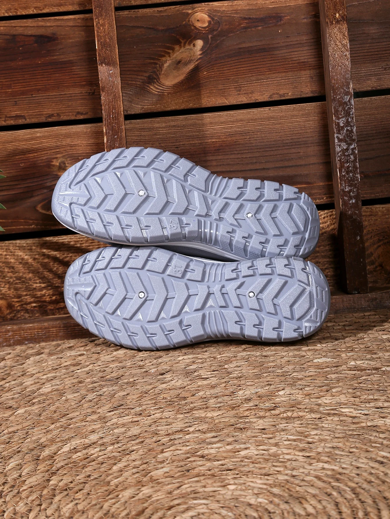 Sommerliche, atmungsaktive, hohlgestrickte Damen-Slip-On-Schuhe, rutschfeste, leichte Wandersneaker, lässige Mesh-Loafer für den Außenbereich – Detail 30