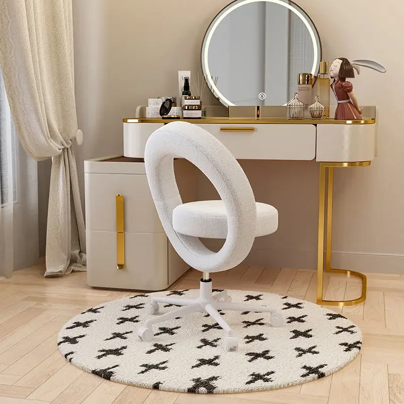 

Cream Style Lamb Velvet Makeup Chair for Girls Bedroom Nail Salon Dressing Chairs Modern Minimalist Foldable Stools Ottomans