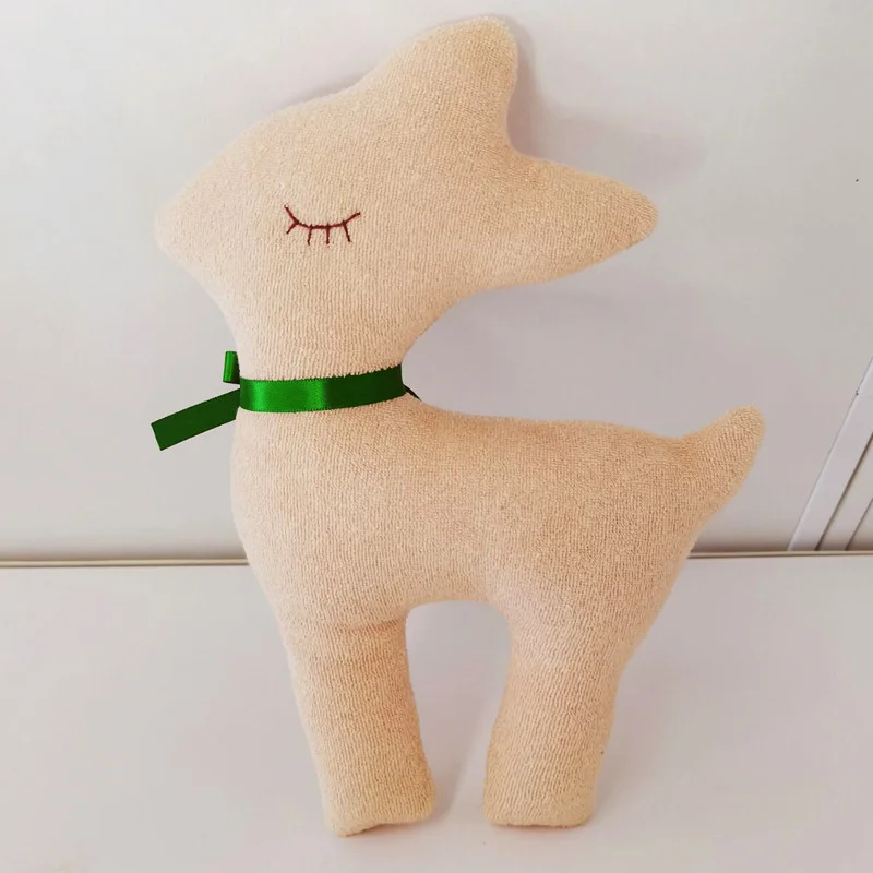 Poupée en peluche de dessin animé mignon, oreiller doux, décorations pour enfants, cadeaux d'anniversaire