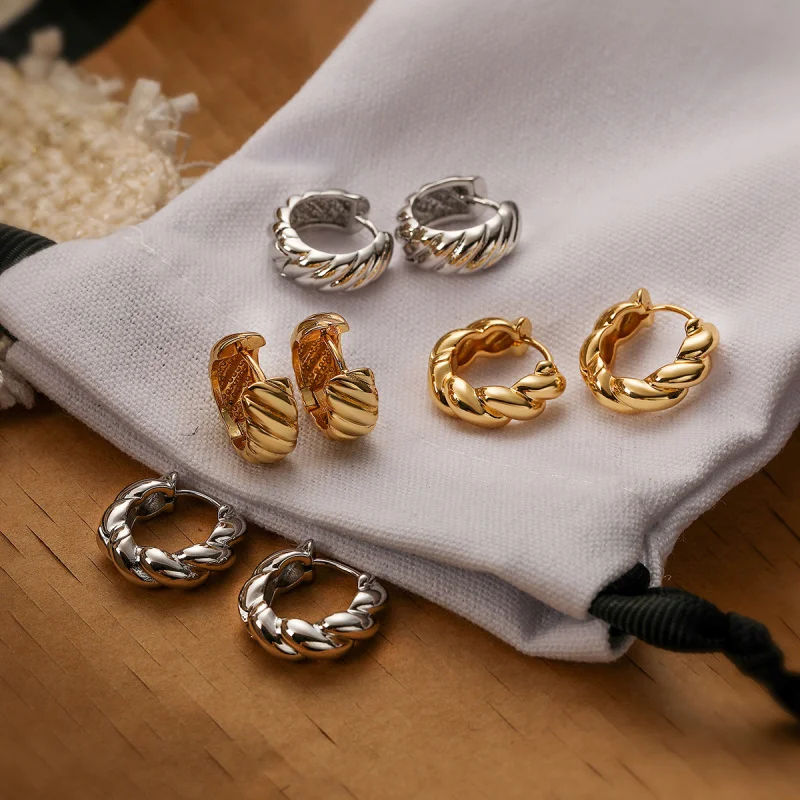 

European and American Mini Copper Gold-Plated Braided Vintage Hoop Earrings for Women, Niche Light Luxury Simple Earrings New