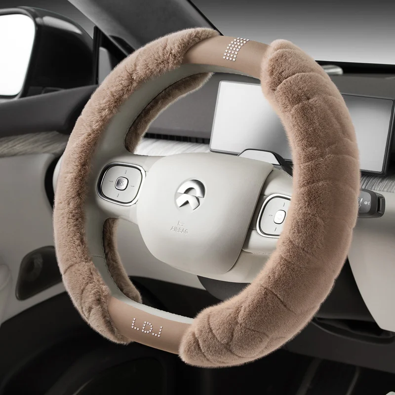 Luxury Plush Steering Wheel Cover Diamond Universal 15 Inch Handle Cover Winter Warm Fur Car Steering Cover Fashion D Shape Ring