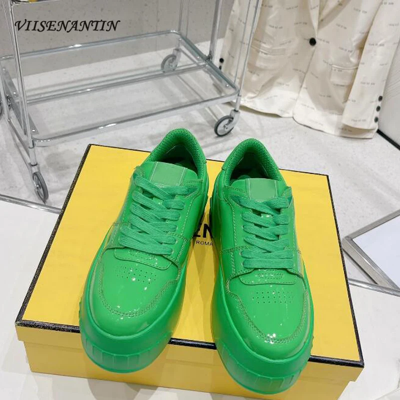 

Женские кроссовки из лакированной кожи, платформа, толстая подошва, на шнуровке, под платье, розовые, синие, увеличивающие рост