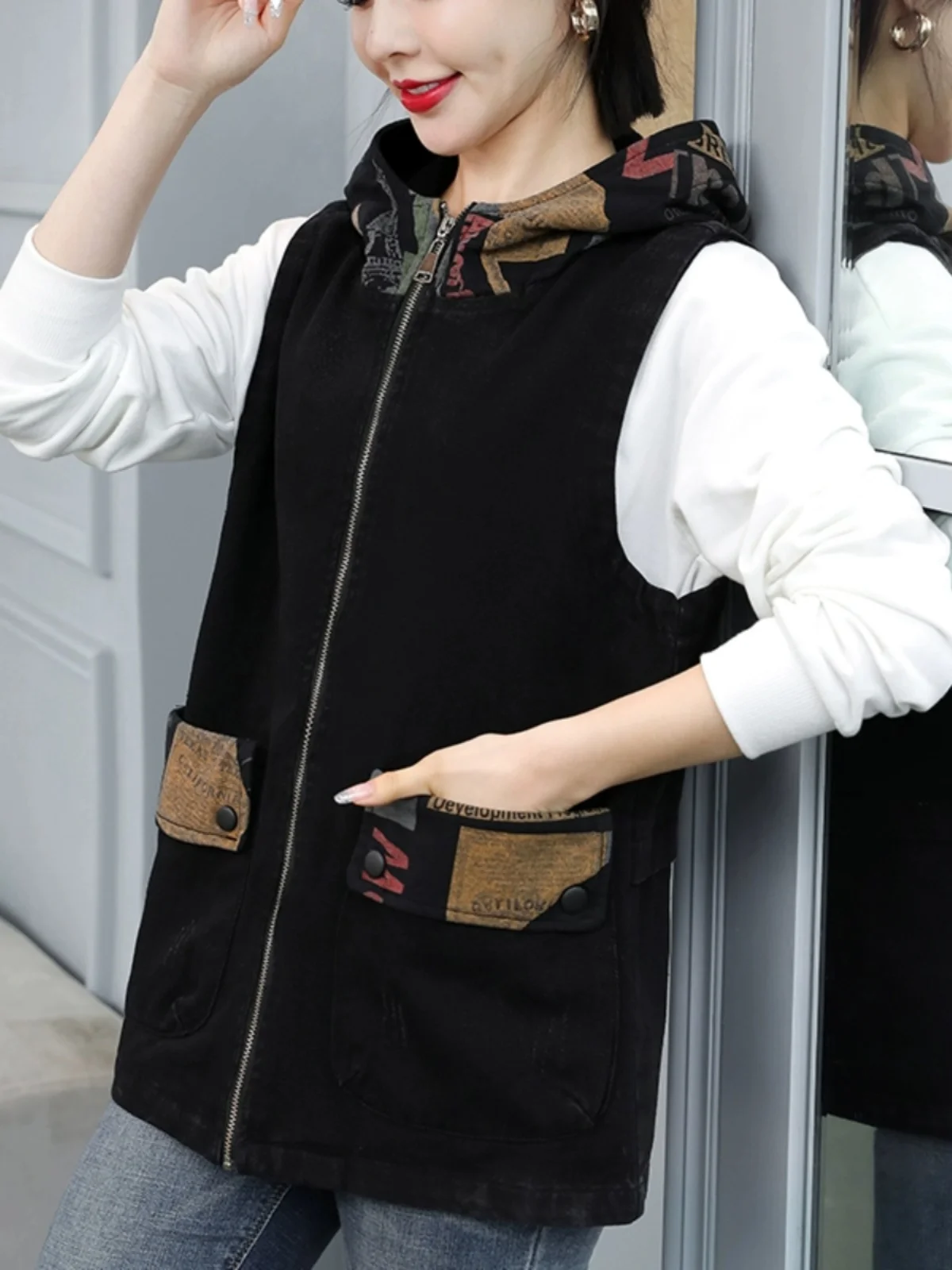 Damska kamizelka jeansowa na wiosnę i jesień, modna, dla kobiet w średnim wieku, luźna, duży rozmiar, wyszczuplająca, uniwersalna kurtka wierzchnia.