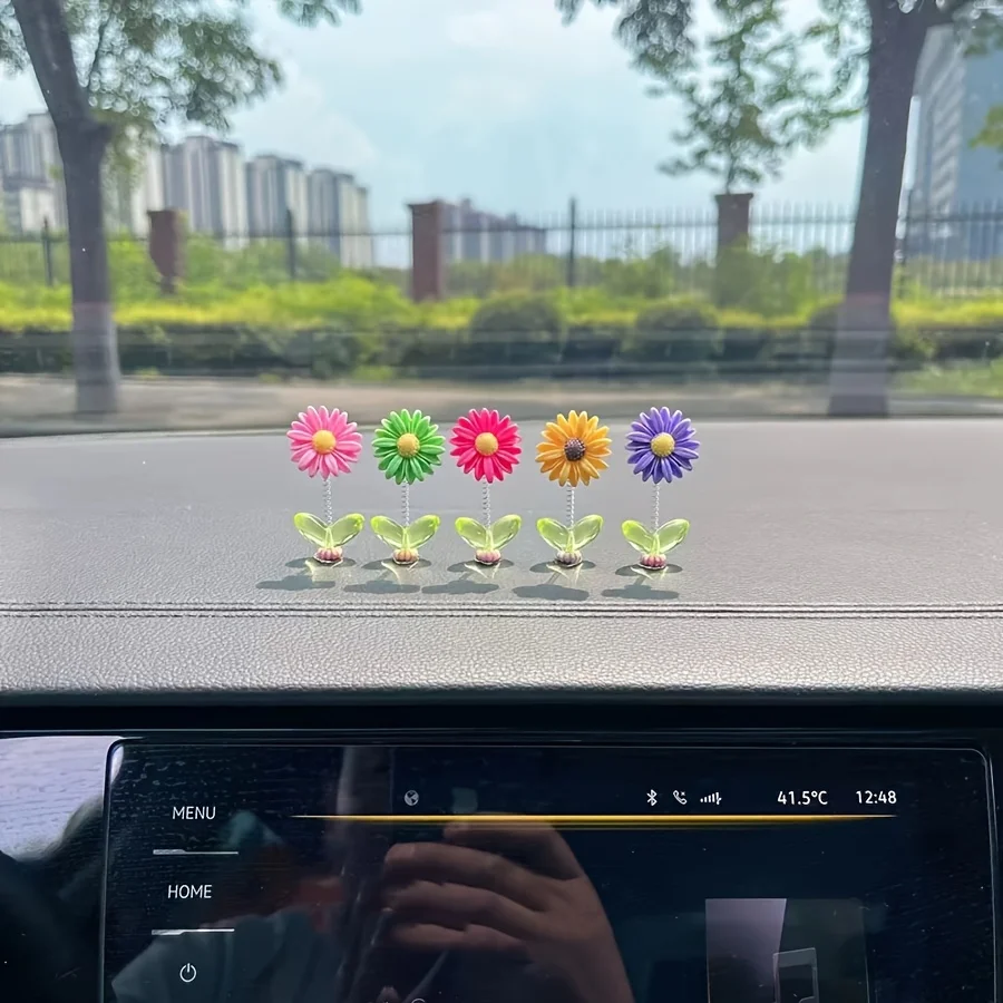 Cute Sunflower Car Ornament | Smart Sensing Bobblehead | Dashboard Stress Relief Decoration | Swinging Car Interior Accessory