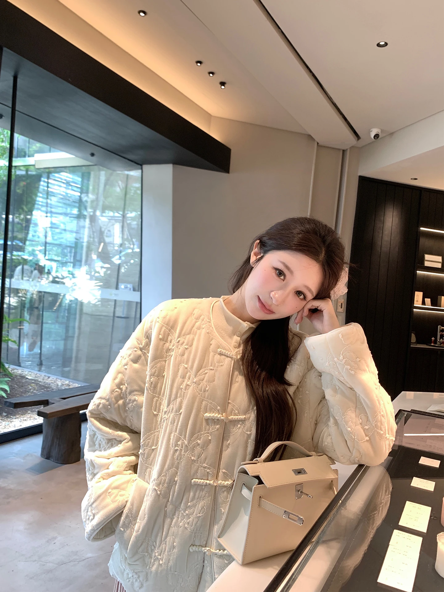 

New Chinese Sle High ade Velvet Cotton Ele Women's Jaet Coat Long Sve round Ne Single Button Closure