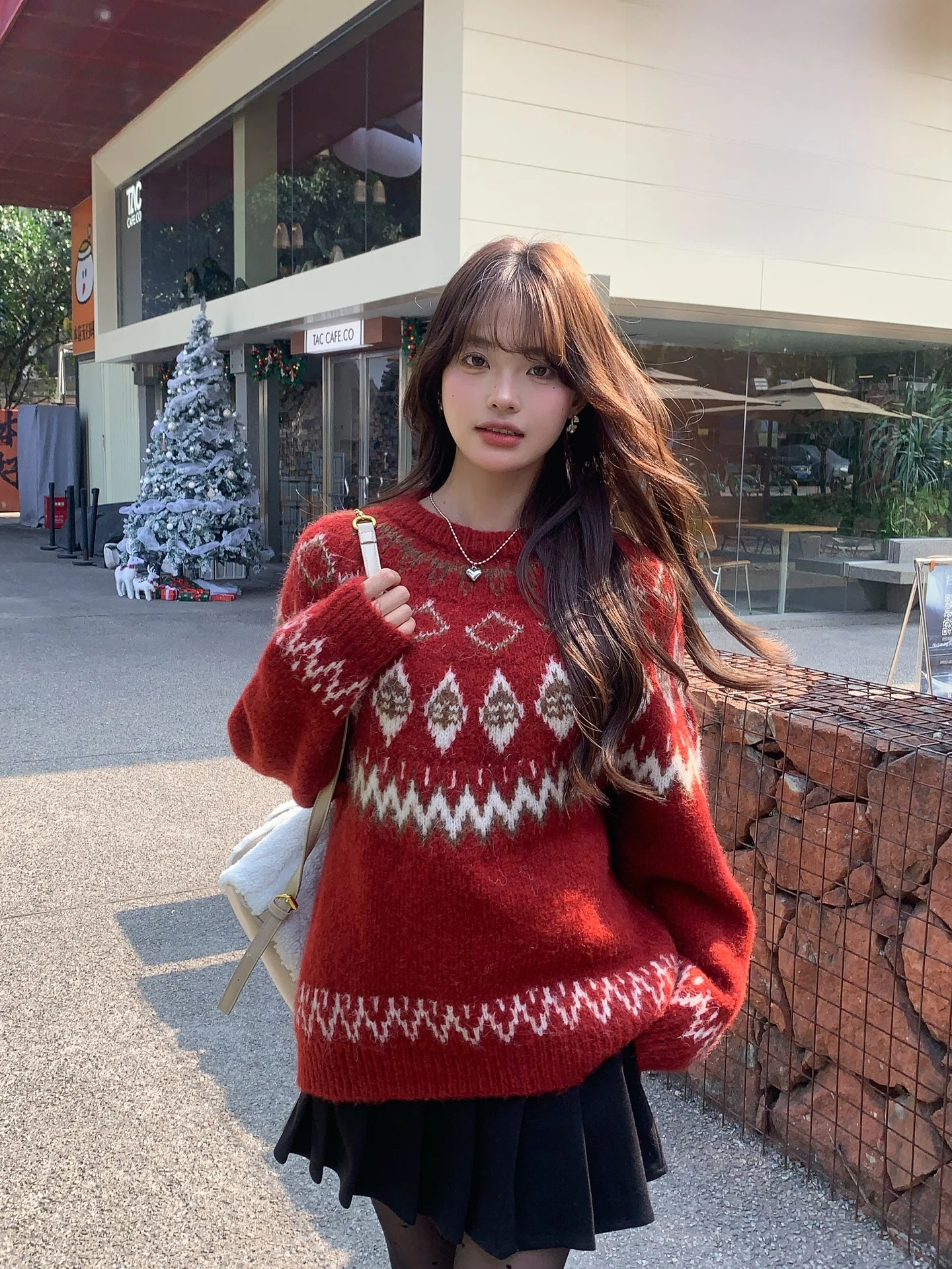 

Cisas Retro Color Blo Knitwear Winter 2025 New Year Ele Loose Fit Long Sve Sweater for Women Warm Sli Versatile