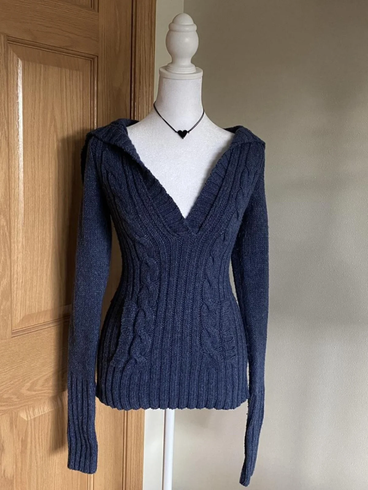 

Оригинальный темно-синий вязаный свитер, женский осенне-зимний утягивающий топ с застежкой на талии V-Ne, смесь хлопка для поездок на работу