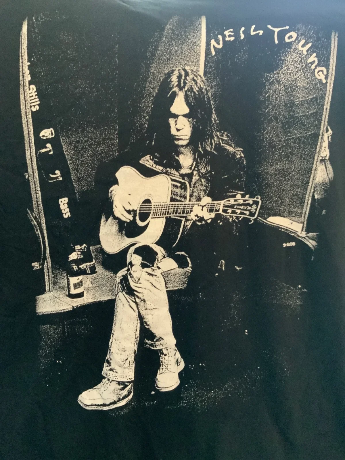 NEIL YOUNG LOVE BLACK T-SHIRT SIZE LARGE