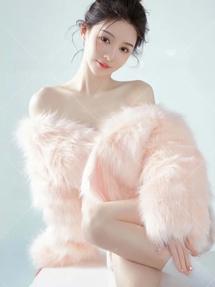 

Pink Fur Suit Set Photography Studio Artistic Portrait Clothing Pure Desire Lady Style Ideal for Personal Art Photography