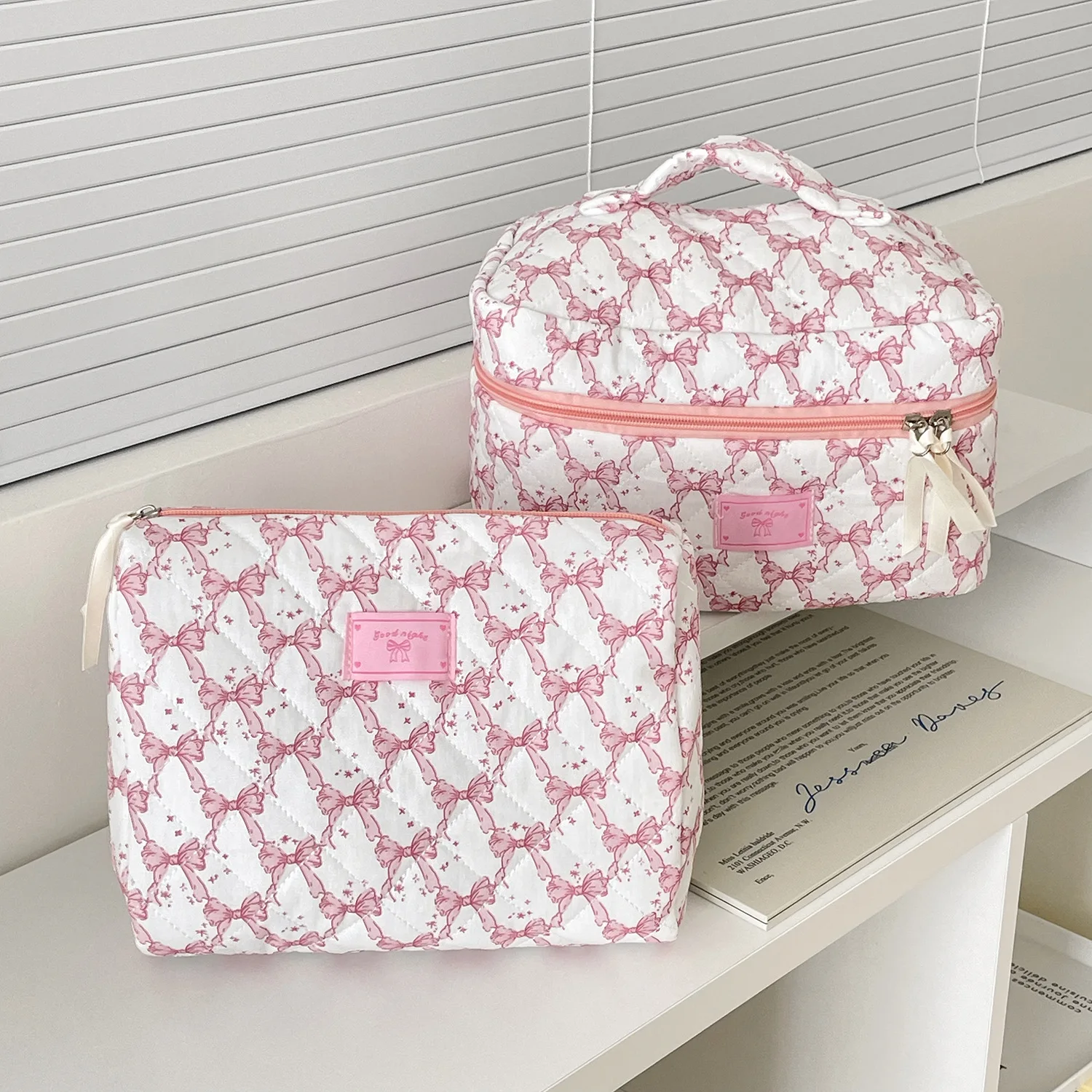 Bowknot Portable Cute Girls Cosmetic Bags Sweet Design Ladies Makeup Case Storage Handheld Bag Outdoor Female Clutch Handbags