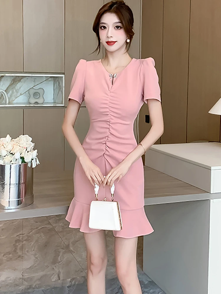 

2026 New Pink Short Sleeve Diamonds V-Neck Dress Women Pleated Bodycon Ruffled Mini Dress Summer Korean Elegant Luxury Vestidos