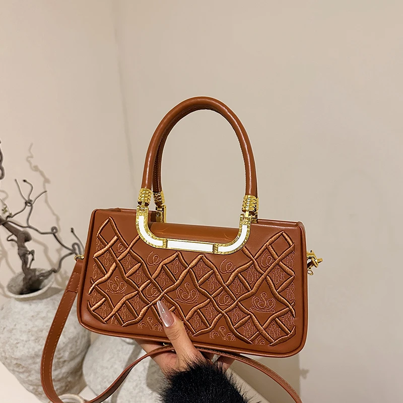 Borsa a tracolla da donna di marca di lusso Borsa a tracolla in pelle con tracolla popolare ed elegante per le signore alla moda