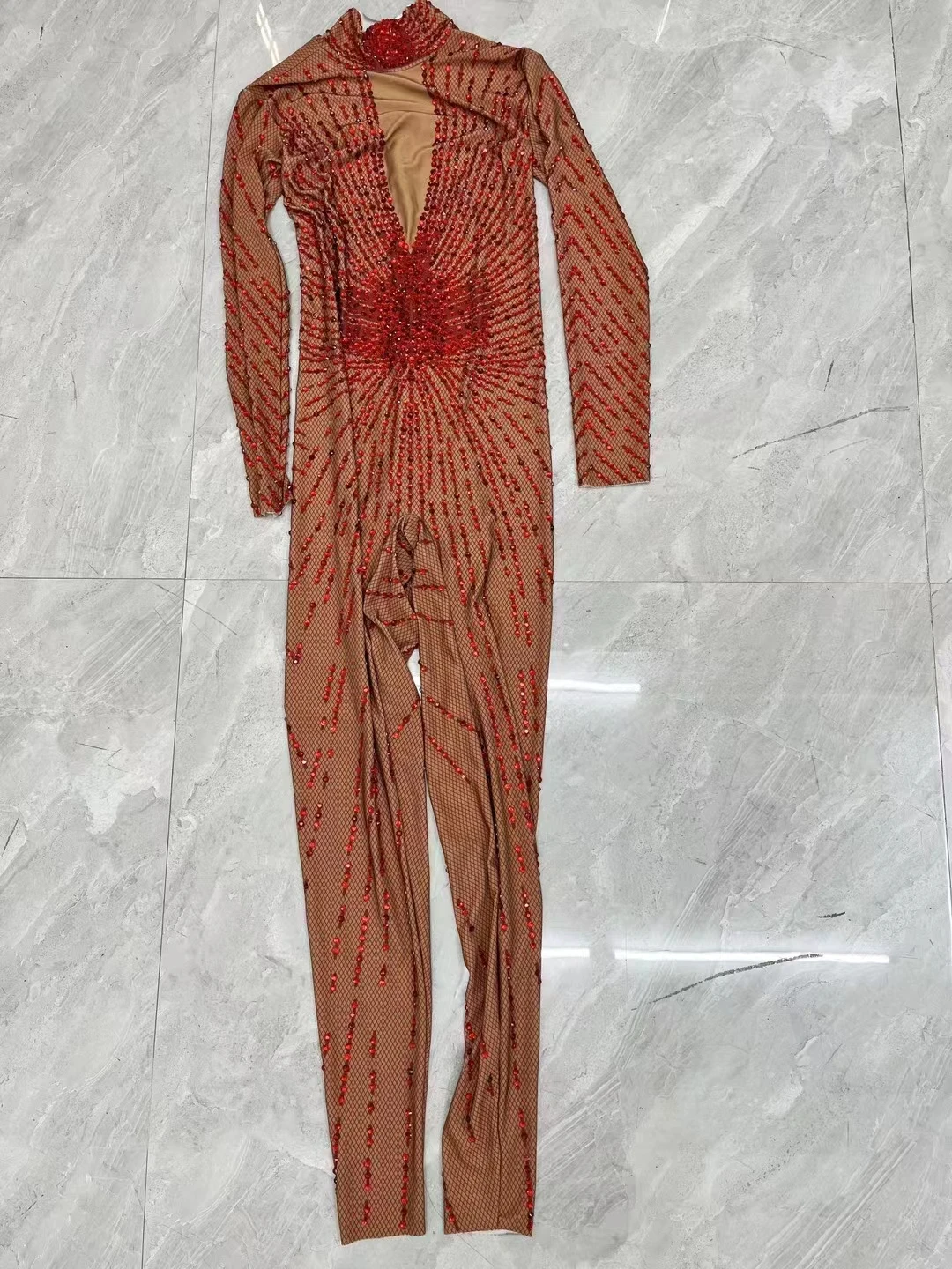 赤いラインストーンレオタードナイトクラブバーパフォーマンスダンス衣装女性の誕生日イブニングクラブパーティージャンプスーツセクシーなショーステージ着用