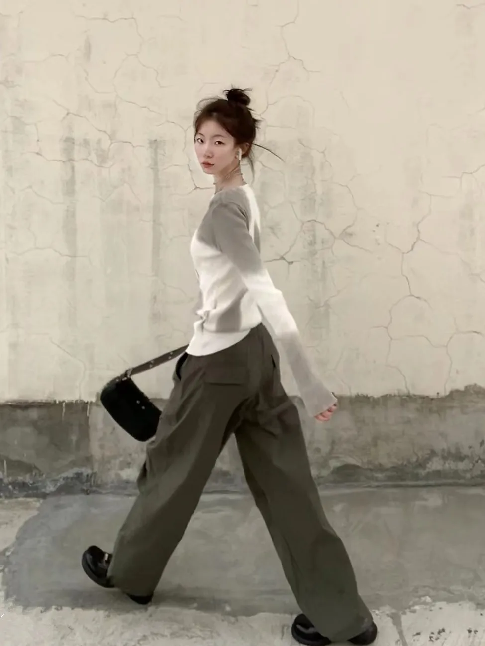 

Harajuku Y2k свитер с цепочкой и принтом Gardient, женский осенний свитер 2022, облегающий пуловер с длинными рукавами, винтажные готические вязаные топы