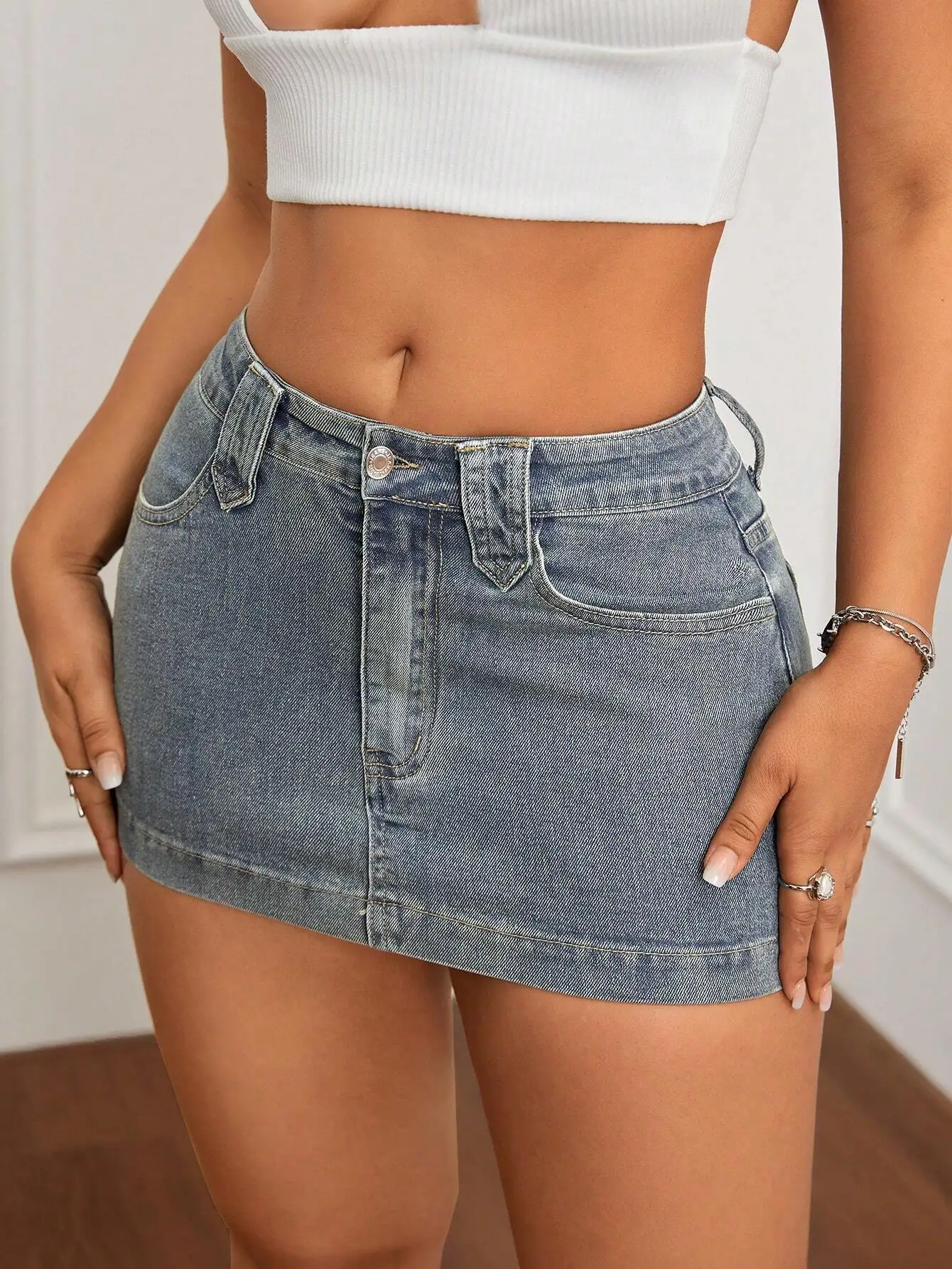 Washed Slim-Fit Mini Denim Skirt with Distressed Hem