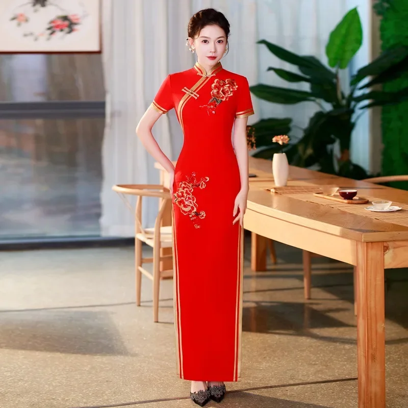 

Traditional Chinese Qipao Embroidered Flower Long Cheongsam Vintage Classic Mandarin Collar Chinese Dress Sexy Slim Vestidos