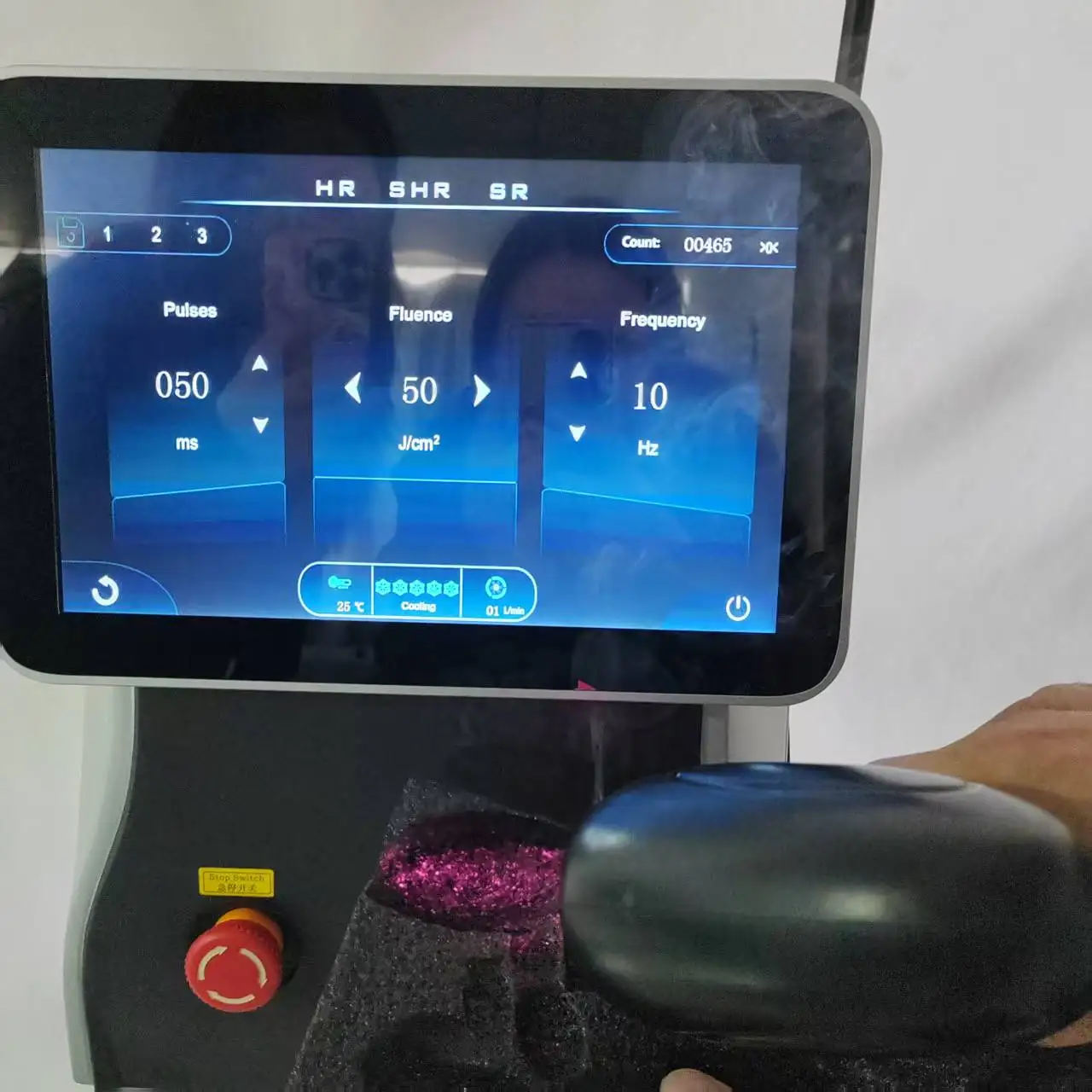 

Diode Laser Hair Removal Professional Ice Titanium Painless Laser Diode Depilate Machine 3 Wavelength Permanent Depilator