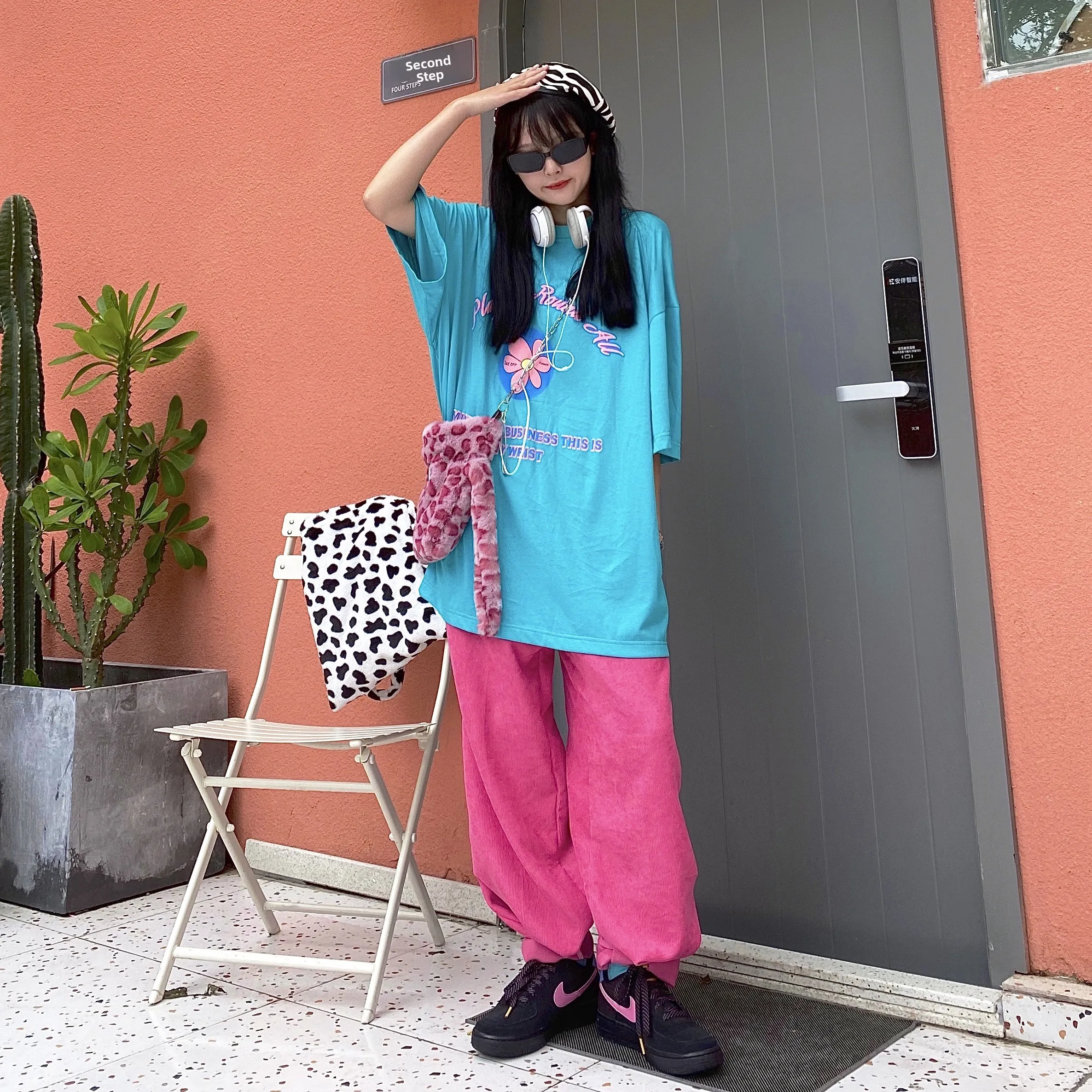 

Розовые вельветовые брюки прямого кроя с широкими штанинами, свободные, в японском стиле, для мужчин, повседневные, универсальные, модные, женские джинсы