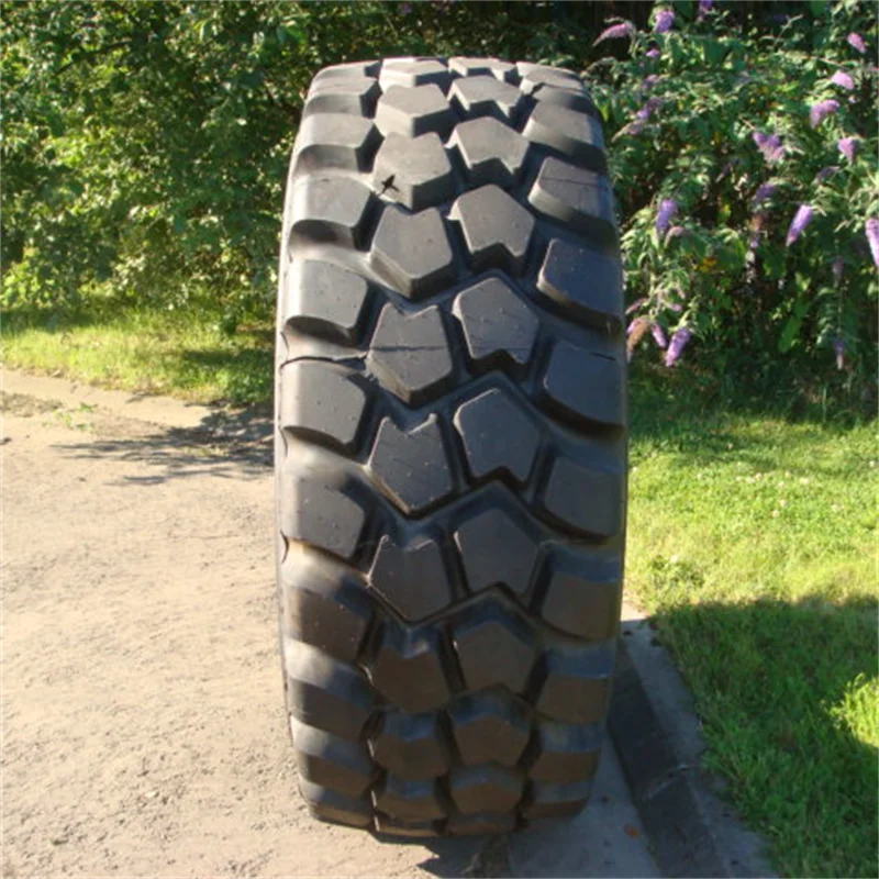 

Radial OTR Tyre 1600R24 1400R24 Grader Tyre Tubeless Tyre