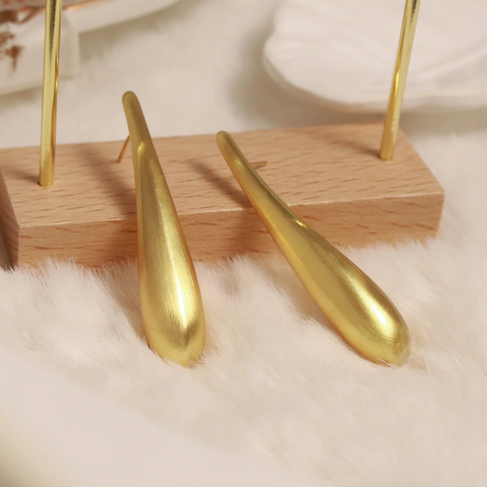 

YTJX Copper Gold-Plated Smooth Simple Metal Water Droplet Long Eearrings Women's New Jewelry Accessories Birthday Gifts Wholesa