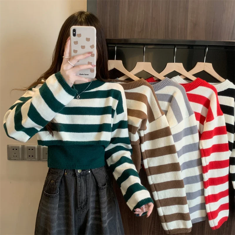 

Striped Short Sweater Two-Piece Set 2024 New Spring Women's Round Neck Sweater+Camisole 2PS Casual Fashion Designer Pullover