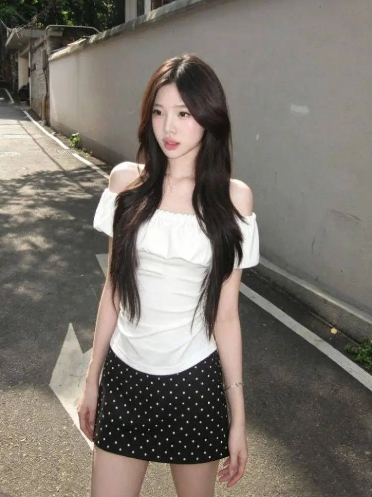 

Summer Unique Sweet And Spicy Matching Set White One Shoulder Top with Polka Dot Skirt Two Piece Set Beautiful Fashionable